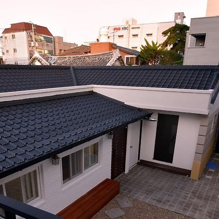 Guma Modern Hanokstay Daegu Buitenkant foto